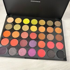 NWT Morphe Boss Mood 35M Artistry shadow Palette